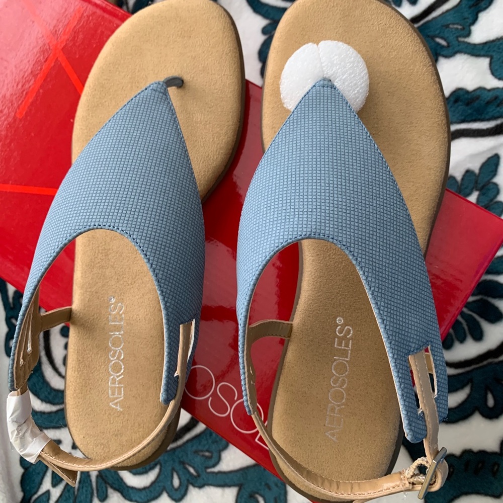 Brand New Super comfortable Aerosoles Size 6